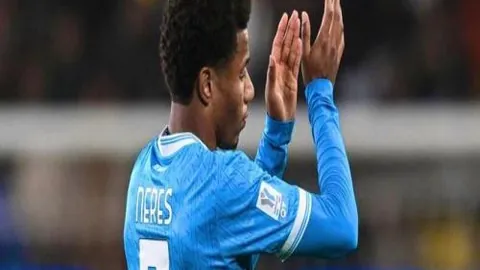 红军逆转狐狸队7分领跑英超，领跑格局维持稳定