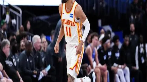 詹姆斯关键三分助湖人逆转鹈鹕，续写五连胜辉煌