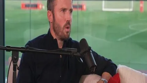 武汉长江对深圳队中超第16轮较量