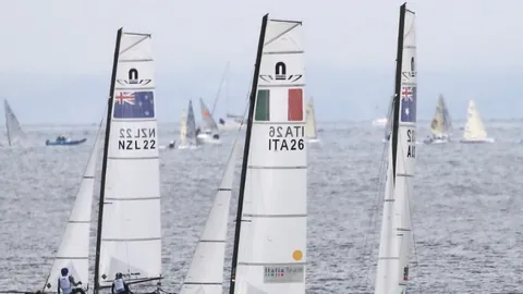 第九届亚冬会火炬传递隆重开启，首场赛事亮点纷呈，央视新闻客户端全程直播