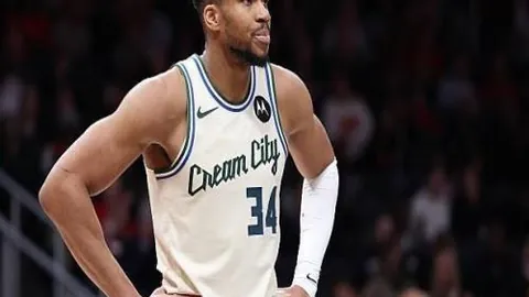 申真谞刷新跨届最长连胜纪录