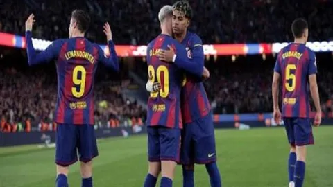 “袁悦与亚历山德罗娃搭档晋级澳网32强”